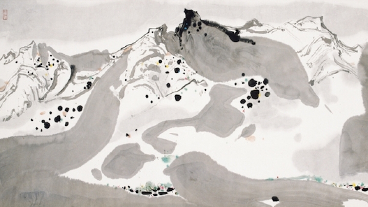中国美术馆展典藏精品：吴冠中《春雪》、罗中立《父亲》、靳尚谊的《新娘》等正在展出