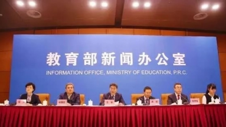 教育部已下令，中小学将新增两门课，第一门课就是书法课！